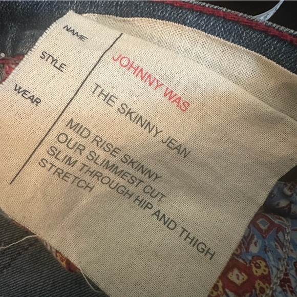 NWT Johnny Was Embroidered Skinny Jeans Vintage Wash Boho Size 25 - Picture 15 of 15